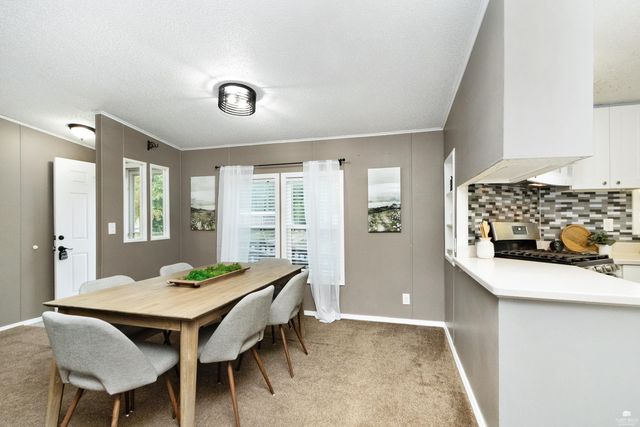 2814 Nelsons Landing, Manhattan, KS 66502