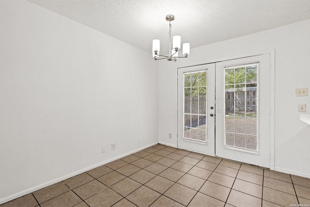 9815 Conbes, San Antonio, TX 78216