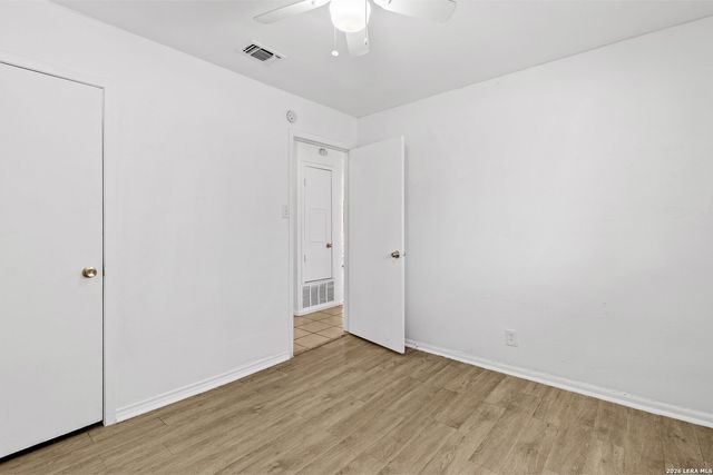 9815 Conbes, San Antonio, TX 78216