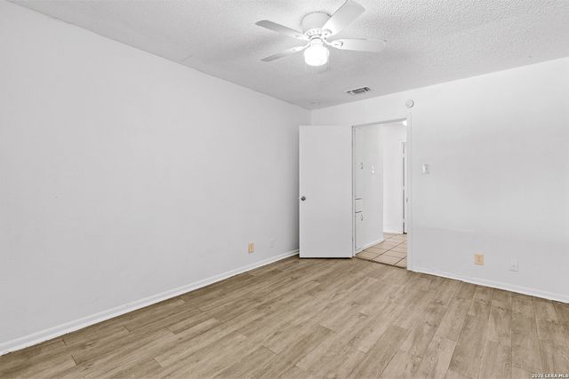 9815 Conbes, San Antonio, TX 78216