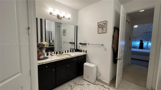 11618 SW 13th Ct, Pembroke Pines, FL 33025