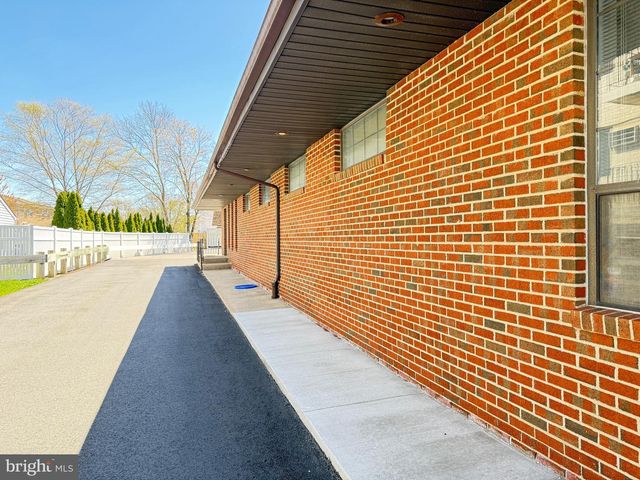 9821 ACADEMY RD, Philadelphia, PA 19114