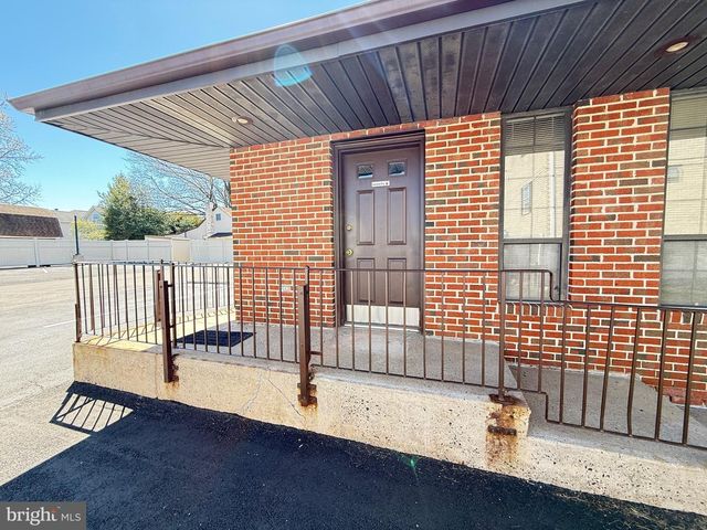 9821 ACADEMY RD, Philadelphia, PA 19114