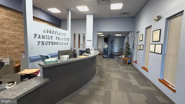 9821 ACADEMY RD, Philadelphia, PA 19114