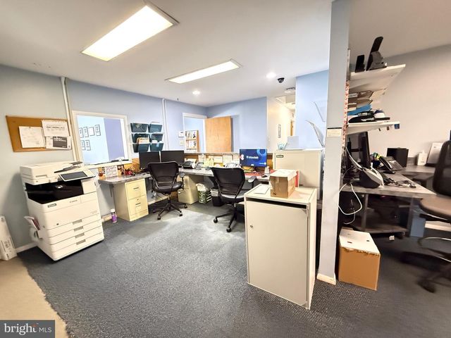 9821 ACADEMY RD, Philadelphia, PA 19114