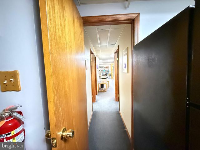 9821 ACADEMY RD, Philadelphia, PA 19114