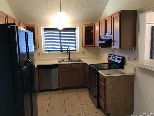 5927 Heather View, San Antonio, TX 78249