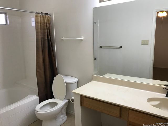 5927 Heather View, San Antonio, TX 78249