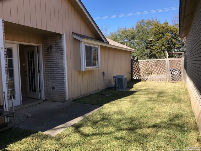 5927 Heather View, San Antonio, TX 78249