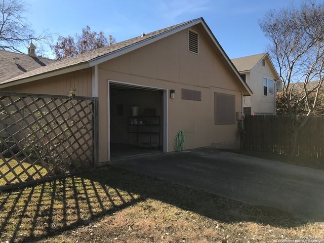 5927 Heather View, San Antonio, TX 78249