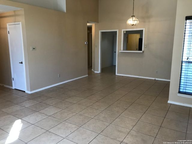 5927 Heather View, San Antonio, TX 78249