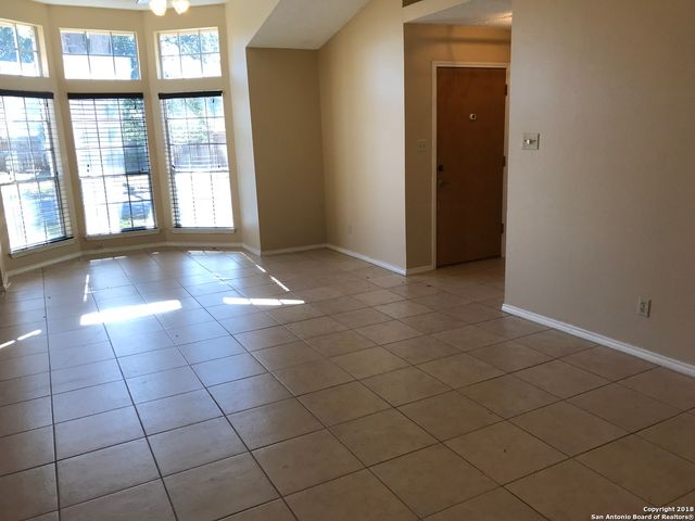 5927 Heather View, San Antonio, TX 78249