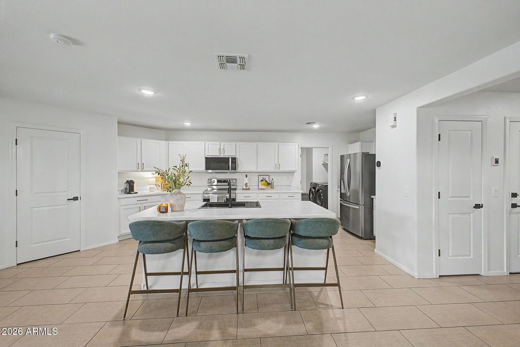 Image 10 of property listing at 2732 N 154TH Drive, Goodyear, AZ 85395