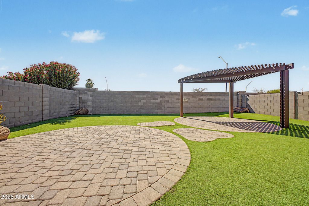 Image 24 of property listing at 2732 N 154TH Drive, Goodyear, AZ 85395