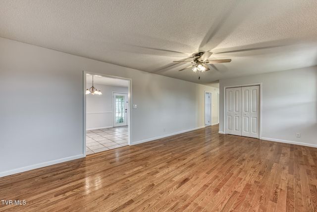 4300 Brockwood Drive, Morristown, TN 37813