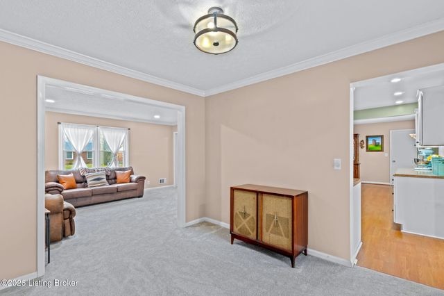 2815 Goose Creek Rd, Louisville, KY 40242