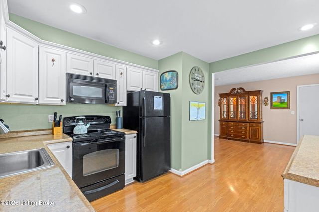 2815 Goose Creek Rd, Louisville, KY 40242