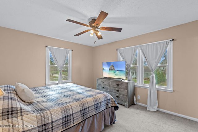 2815 Goose Creek Rd, Louisville, KY 40242