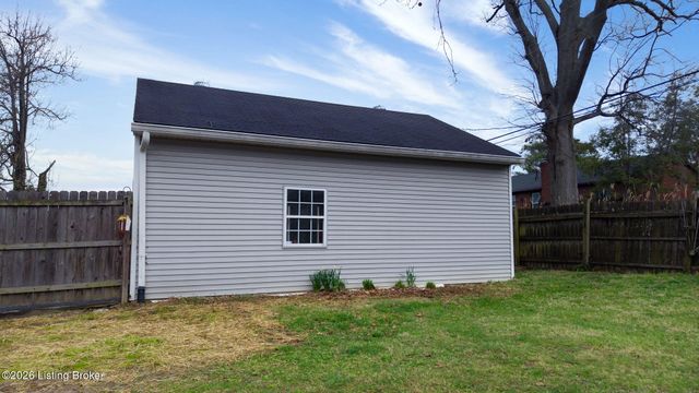 2815 Goose Creek Rd, Louisville, KY 40242