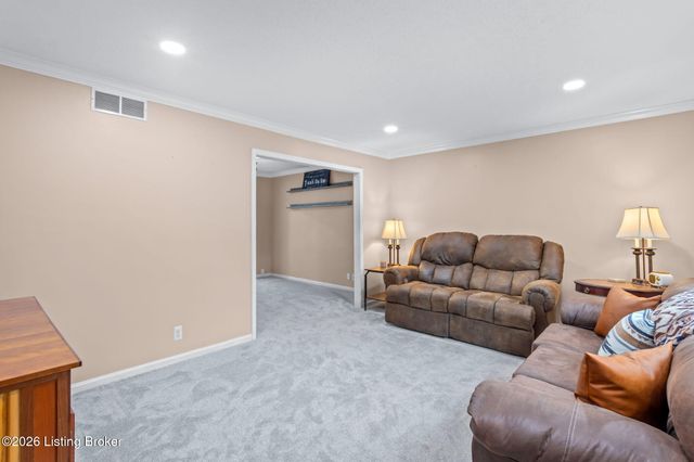 2815 Goose Creek Rd, Louisville, KY 40242