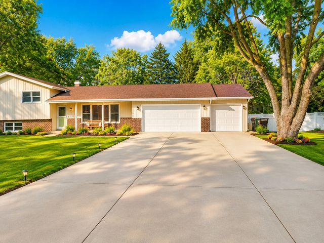 10S287 Alma Lane, Naperville, IL 60564