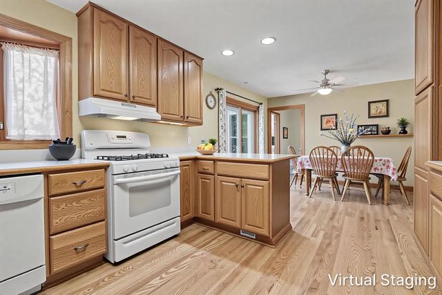 10S287 Alma Lane, Naperville, IL 60564