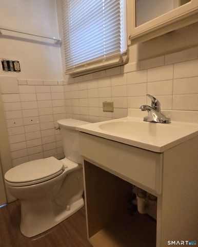 244 Weybosset Street, New Haven, CT 06513