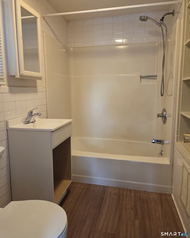 244 Weybosset Street, New Haven, CT 06513