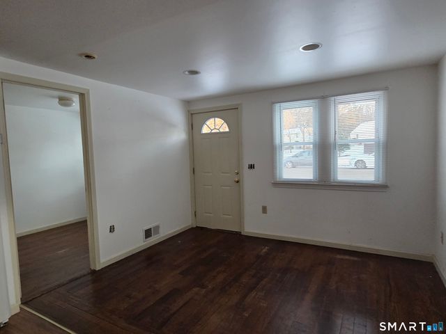 244 Weybosset Street, New Haven, CT 06513