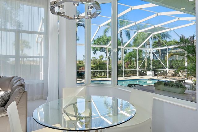 8988 Lakes Boulevard, West Palm Beach, FL 33412