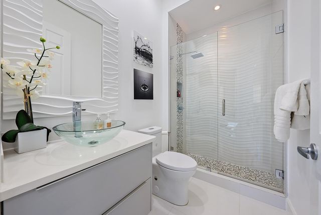 8988 Lakes Boulevard, West Palm Beach, FL 33412