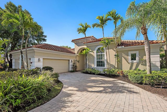 8988 Lakes Boulevard, West Palm Beach, FL 33412