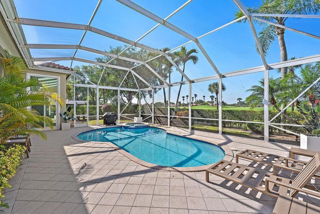 8988 Lakes Boulevard, West Palm Beach, FL 33412