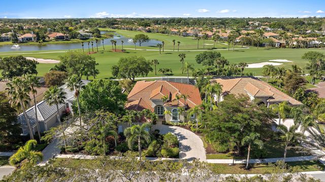 8988 Lakes Boulevard, West Palm Beach, FL 33412