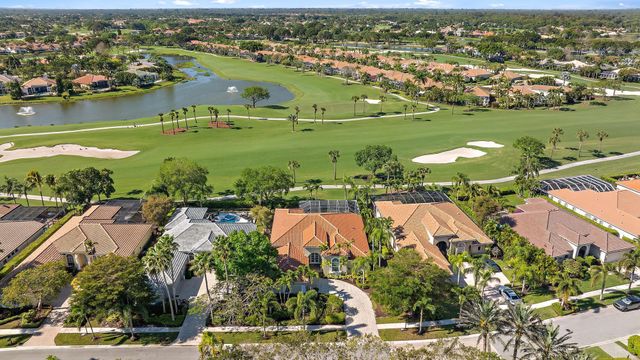 8988 Lakes Boulevard, West Palm Beach, FL 33412