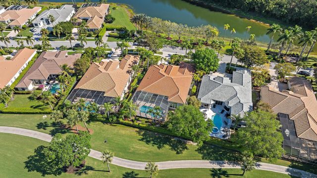 8988 Lakes Boulevard, West Palm Beach, FL 33412