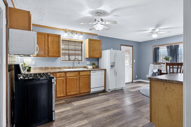 179 Central Drive, Benton, TN 37307