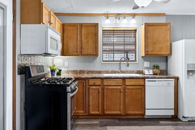 179 Central Drive, Benton, TN 37307