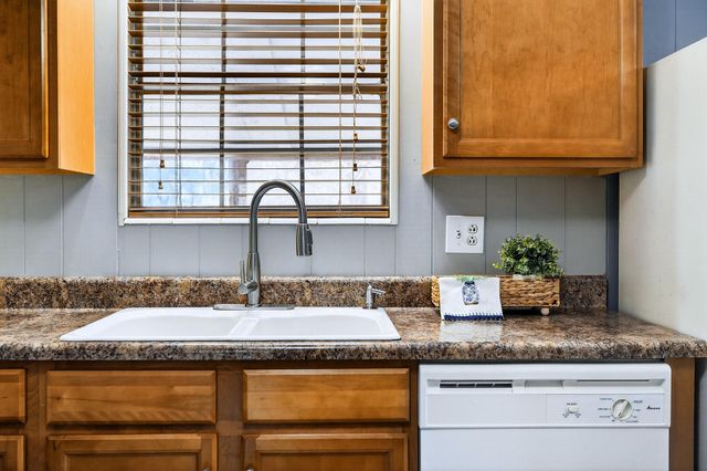 179 Central Drive, Benton, TN 37307