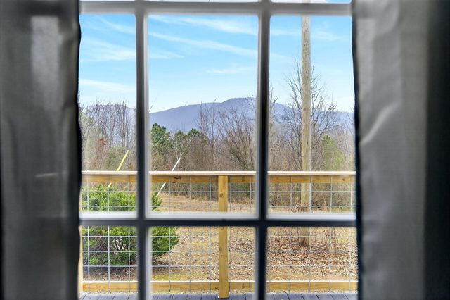 179 Central Drive, Benton, TN 37307