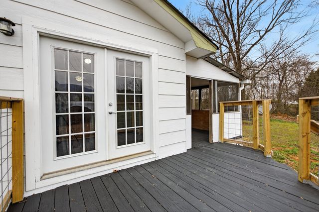 179 Central Drive, Benton, TN 37307