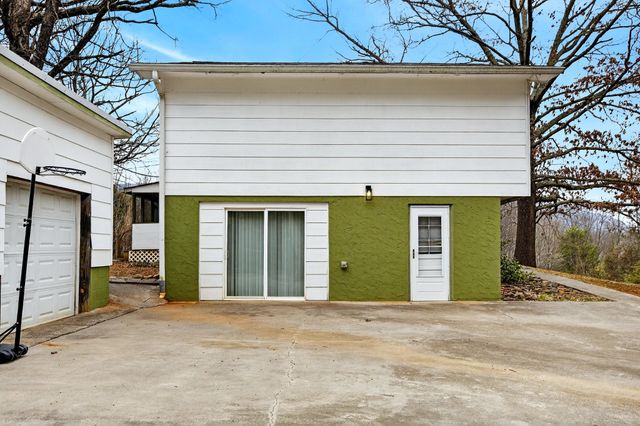 179 Central Drive, Benton, TN 37307