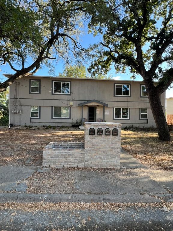 2232 Riverview Drive A-D, Irving, TX 75060 — exterior