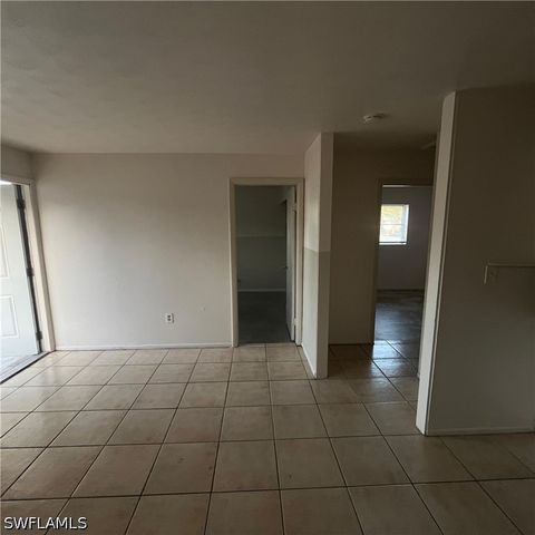 2301 Cranford AVE 3, Fort Myers, FL 33916