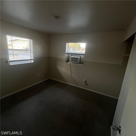 2301 Cranford AVE 3, Fort Myers, FL 33916