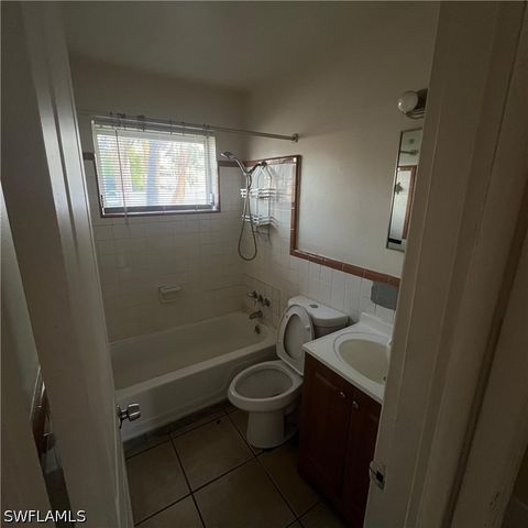 2301 Cranford AVE 3, Fort Myers, FL 33916