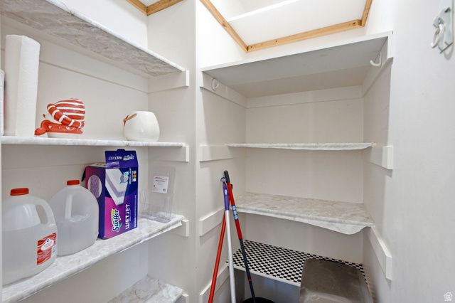 4660 S 1025 E, Ogden, UT 84403