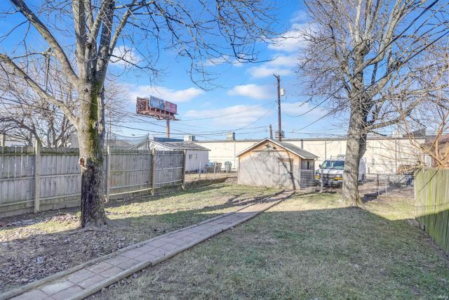 424 Richardt Avenue, Evansville, IN 47711