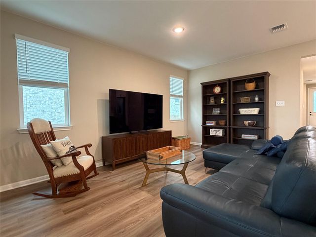 549 Raleigh DR, Georgetown, TX 78633