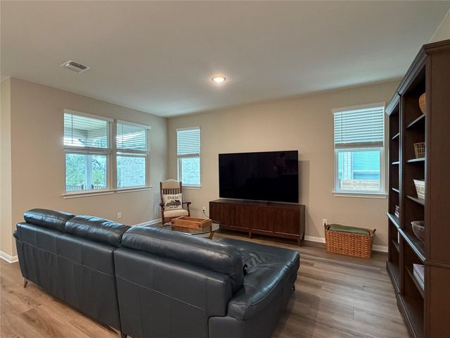 549 Raleigh DR, Georgetown, TX 78633